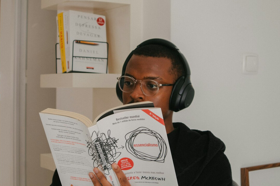 student practicing german pronunciation